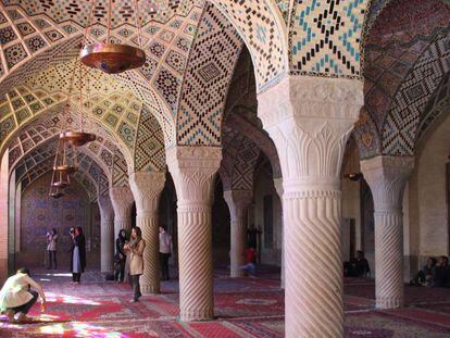 La Mezquita Rosa, una obra arquitectónica muy visitada.