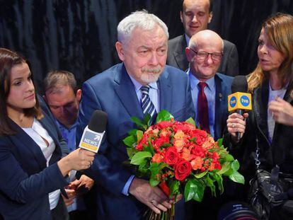Jacek Majchrowskic, el candidato de izquierda, tras su victoria en Cracovia.