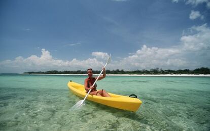 Excursión en canoa en Turtle Bay, en Watamu (Kenia).