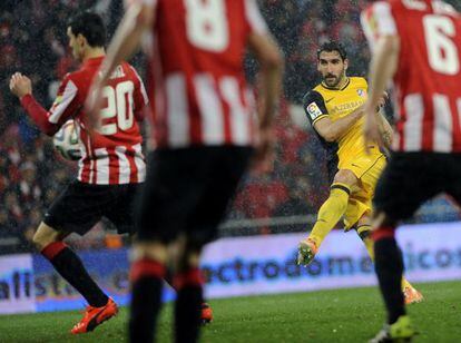 Raúl García marca el gol del empate