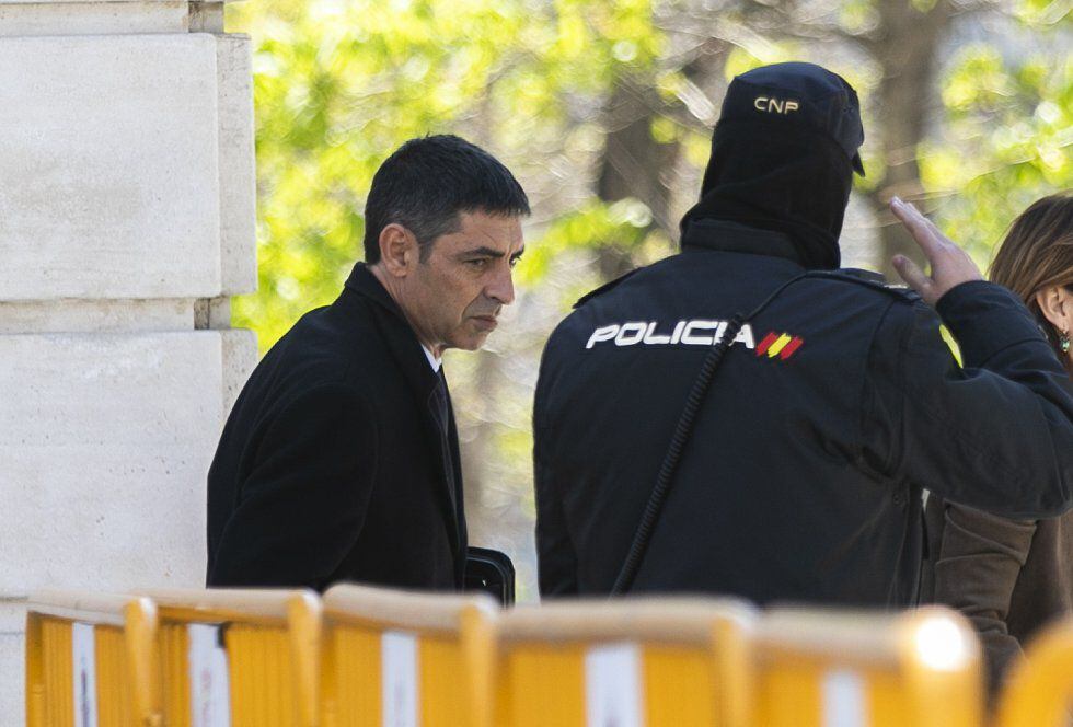 Conjura contra Trapero: el debut de la “policía patriótica” en Cataluña