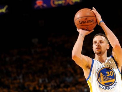 Stephen Curry en el partido contra Houston Rockets. 