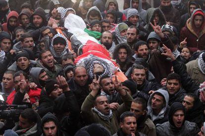 Entierro este viernes en Hebrón de un palestino entregado por Israel.