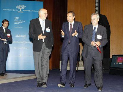 De izquierda a derecha, Juan Roig, José Luis Rodríguez Zapatero y Fernando Casado.