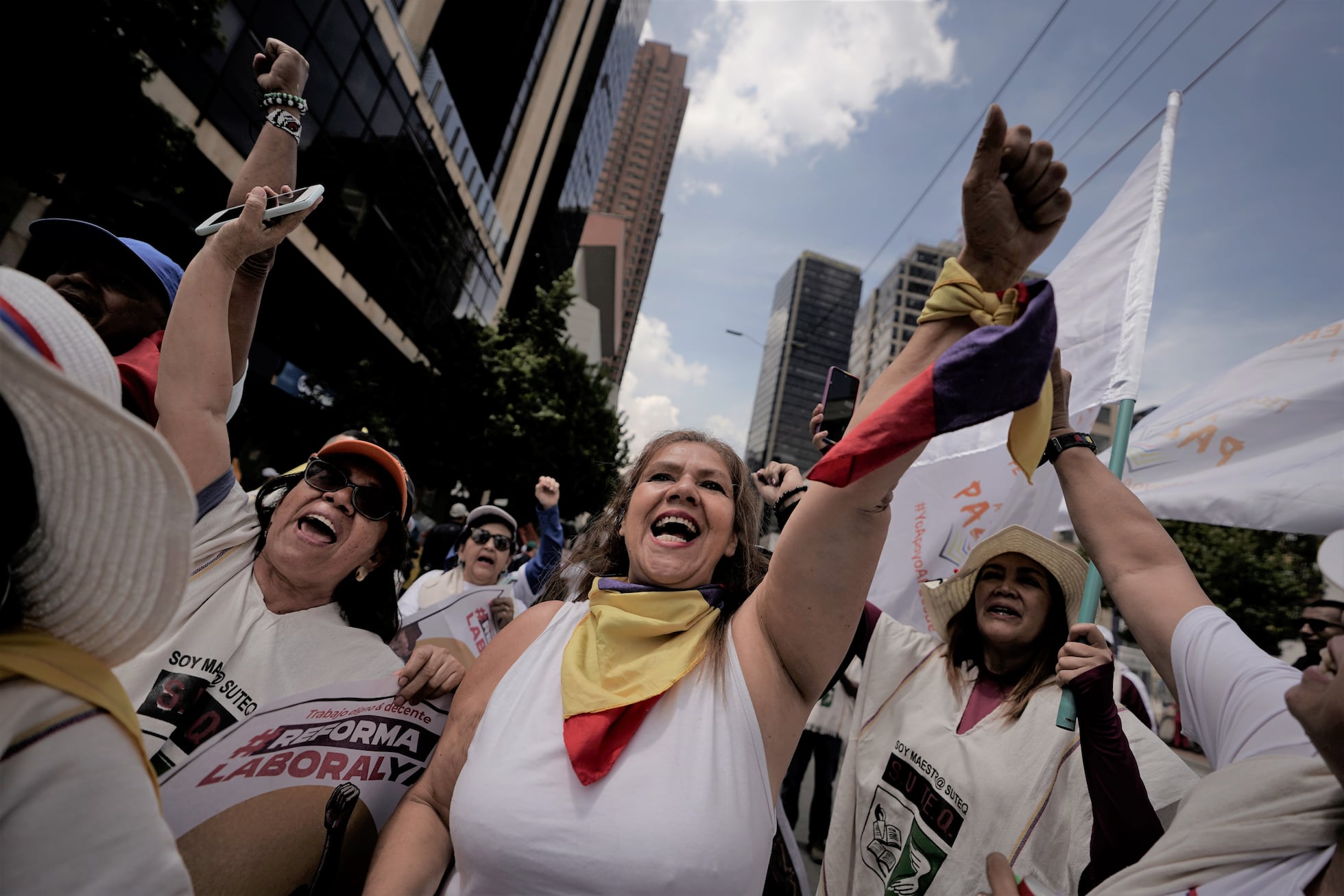 La marcha en apoyo al Gobierno de Gustavo Petro, en imágenes | Fotos ...