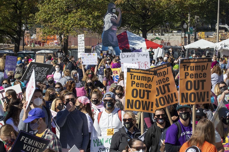 Manifestantes en la Marcha de las Mujeres este sábado en la ciudad de Washington.