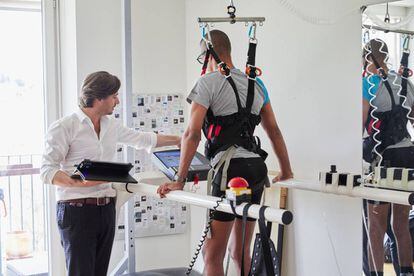 Grégoire Courtine ha desarrollado un método para ayudar a personas con parálisis a caminar de nuevo (© Rolex / Sébastien Agnetti).
 
 