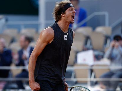 Zverev celebra este martes su victoria ante Carlos Alcaraz en Roland Garros.