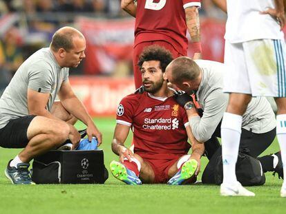 Salah, lesionado durante la final de la Champions.