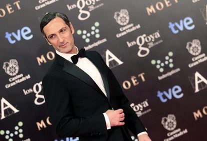 El actor Ernesto Alterio, vestido por Loewe, a su llegada a la gala de entrega de los 28 Premios Goya.