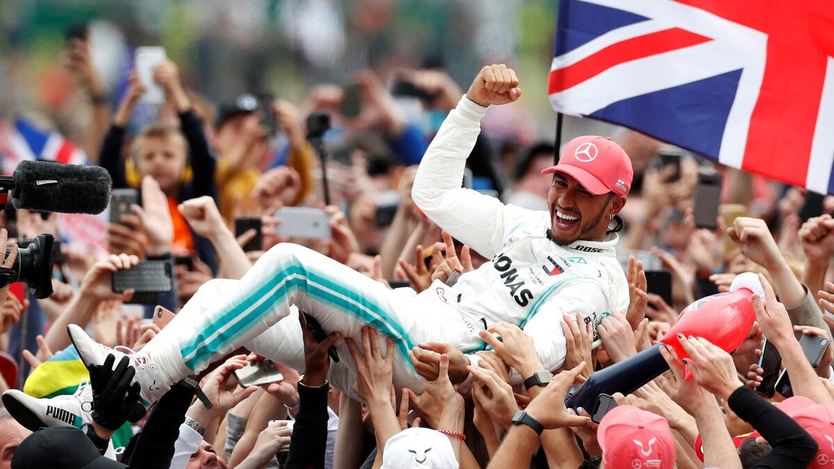 ¿Qué gana Hamilton firmando por Ferrari? Incógnitas de un fichaje inesperado
