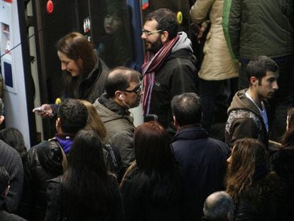 Paros conjuntos en Metro y EMT de Madrid en la hora punta de la mañana