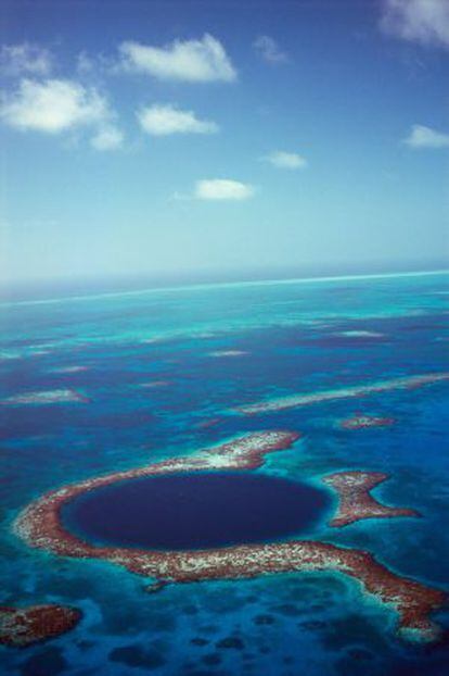 Vista del Great Blue Hole, en Belice.