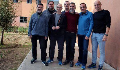 Los siete políticos y activistas presos, en Lledoners, en noviembre de 2018.