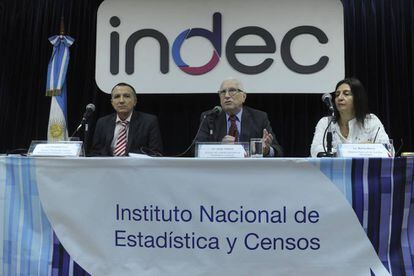 El director del INDEC, Jorge Todesca (centro), en una foto de archivo.