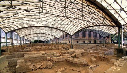 Necr&oacute;polis romana junto al edifico de la antigua Tabacalera.