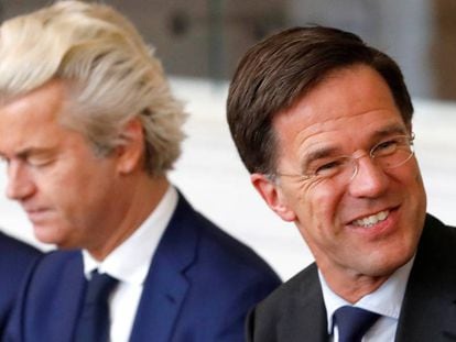 Geert Wilders (derecha) y Mark Rutte, el jueves en La Haya.