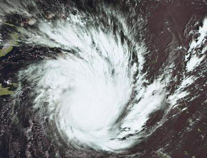 Imagen satélite del ciclón Yasi con fecha lunes 31 de enero de 2011