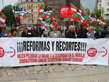 Acto sindical celebrado por UGT, con presencia de Dámaso Casado, en el centro.