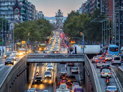 Atasco en la Gran Via de Barcelona. 