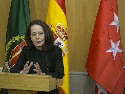 La directora del Centro de Estudios Políticos y Constitucionales, Yolanda Gómez Sánchez, durante su intervención. 