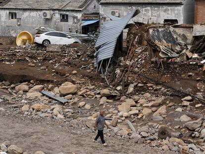 El tifón Doksuri y su impactante paso por China, en imágenes