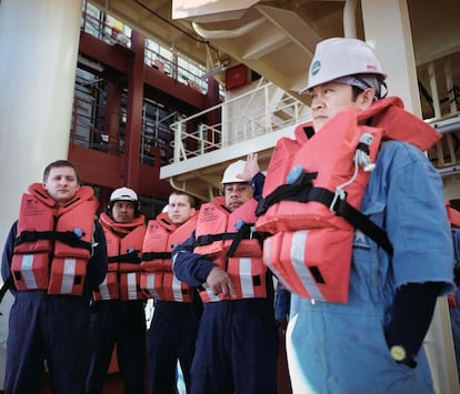 Simulacro de evacuación en el carguero.