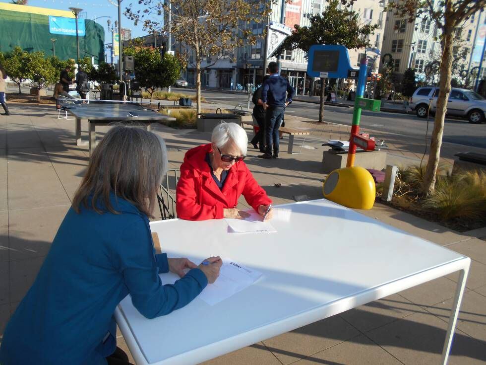 Proyecto de construcción de coworking público en la plaza Harvey Milk de la ciudad de Long Beach, el primero en todo Estados Unidos.