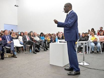 El Nobel de Paz congolés Denis Mukwege visita 'Fragmentos', en Bogotá. 