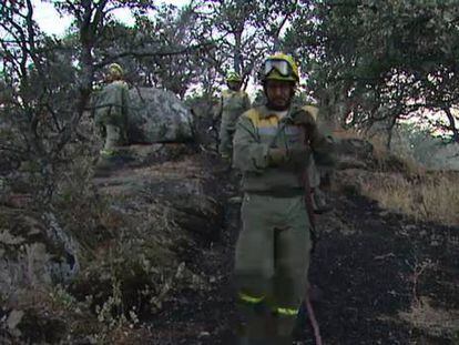 La Guardia Civil busca a un incendiario que está quemando la sierra suroeste