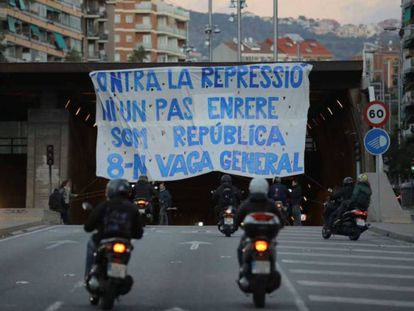 Cortes de tráfico durante la huelga general del 8 de noviembre de 2017.