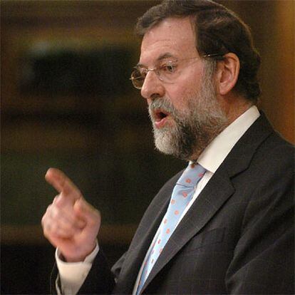 El líder del PP, Mariano Rajoy, durante su intervención en el pleno del Congreso, donde ha anunciado que su partido "rompe toda relación" con el Gobierno.