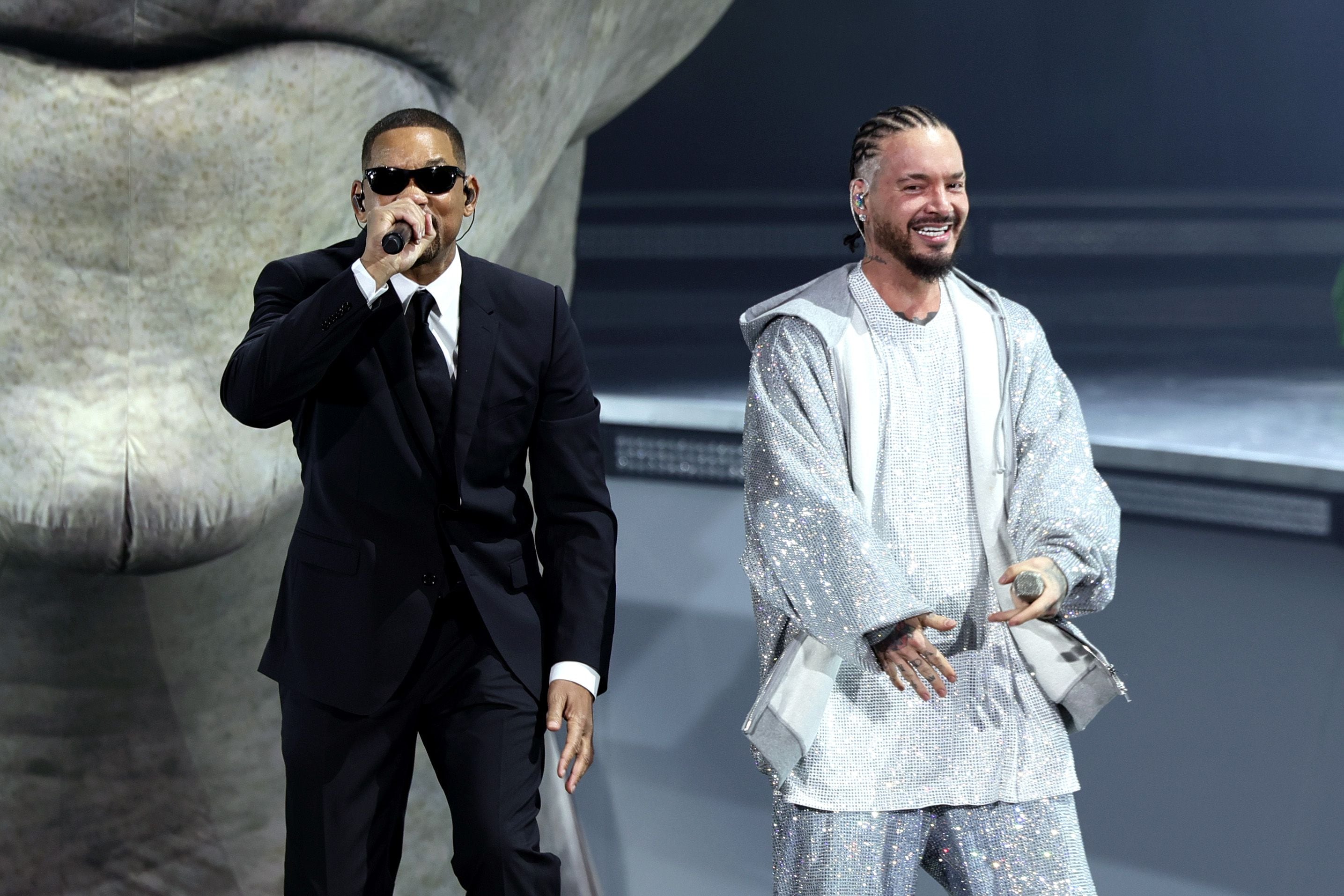 Will Smith reaparece durante el concierto de J Balvin en Coachella