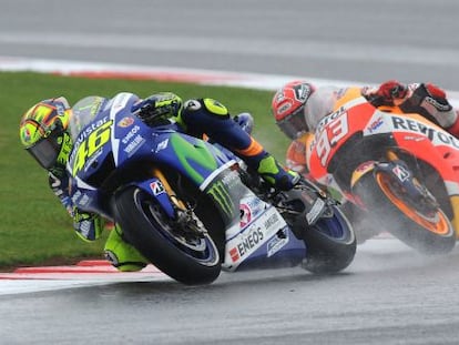 Valentino Rossi i Marc Márquez, a Silverstone.