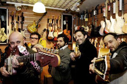 Los integrantes del grupo de pop Love of Lesbian