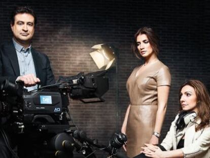 El cerebro del programa. Macarena Rey, en el centro y Ana Rivas. Son la producción ejecutiva del programa y posan junto al chef Pepe Rodríguez.