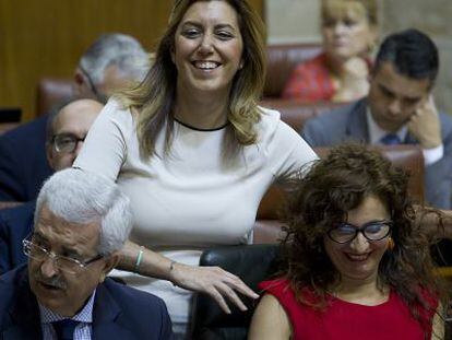 D&iacute;az, junto a Jim&eacute;nez Barrios y Montero, en el Parlamento. 