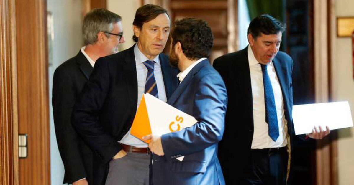 El PSOE y Ciudadanos se unen frente a los casos de corrupción del PP ...