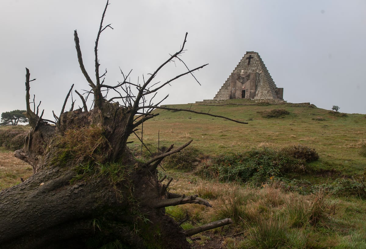 Castilla y León declara Bien de Interés Cultural la Pirámide de los Italianos, un monumento fascista de Burgos | Cultura