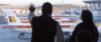 Aviones de Iberia en la T- 4 del aeropuerto de Madrid- Barajas