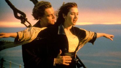 Uno de los fotogramas más reconocibles de 'Titanic'  (1997), con Leonardo DiCaprio y Kate Winslet.