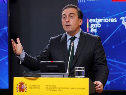 El ministro español de Asuntos Exteriores, José Manuel Albares, en una rueda de prensa en Madrid este 14 de febrero.
