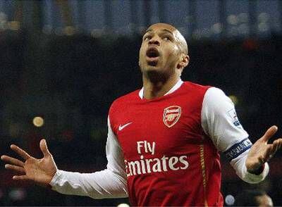 Thierry Henry, en un partido con el Arsenal