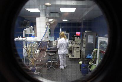Sala de operaciones de la interrupción del embarazo de una clínica de Madrid.
