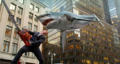 Una de las escenas de la producci&oacute;n televisiva &#039;Sharknado 2&#039;.