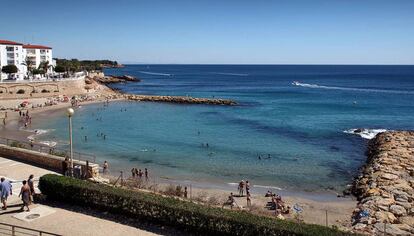 Zona de la costa frente a l'Ametlla de Mar, Tarragona.