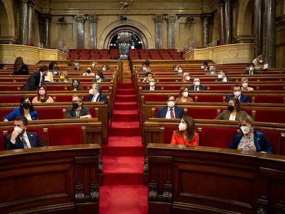 Vista general del pleno del Parlamento de Cataluña , el pasado 13 de mayo, en Barcelona.