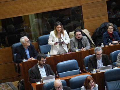 La portavoz de Podemos en la Asamblea, Alejandra Jacinto, interviene en el pleno de la Asamblea el pasado 1 de diciembre.