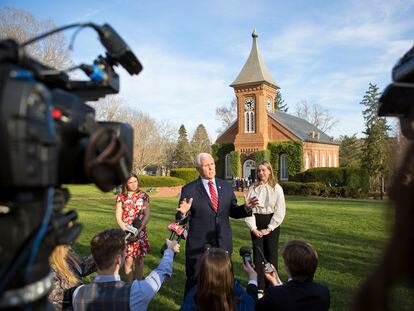El exvicepresidente Mike Pence, en una comparecencia ante periodistas la semana pasada en la Universidad Washington and Lee, en Lexington (Virginia).
