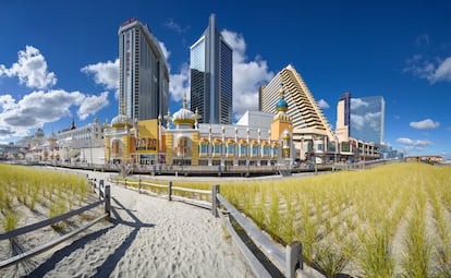 Atlantic City, famosa por sus casinos y grandes playas.